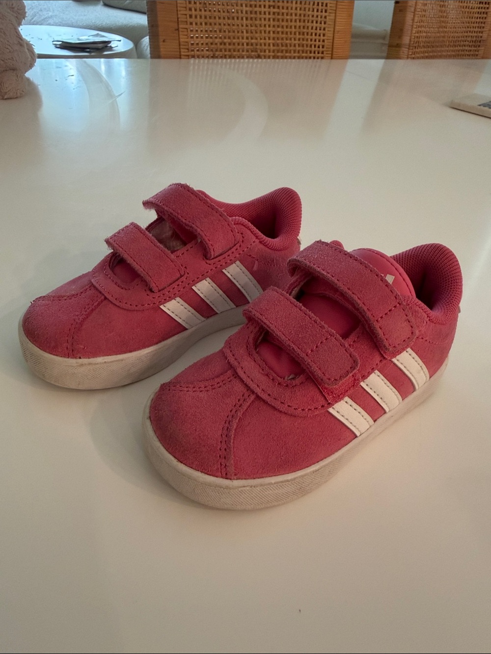 Adidas Sneakers